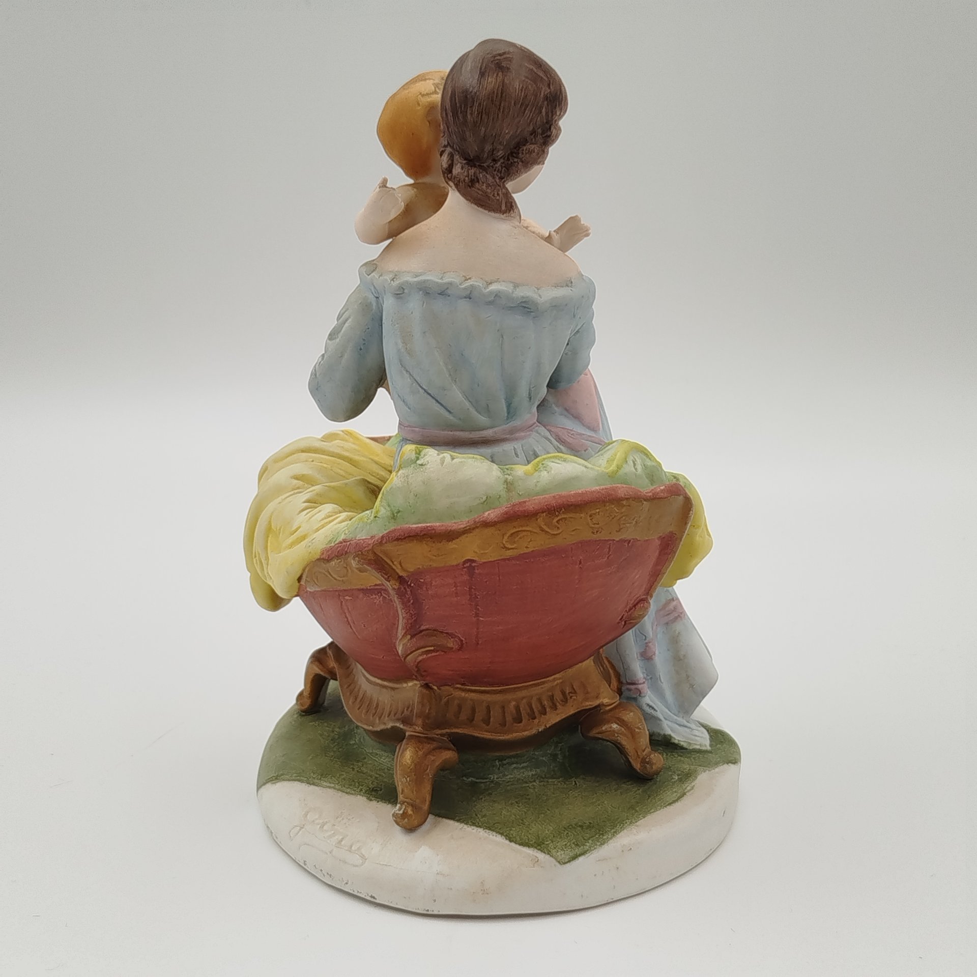 Статуэтка "Мать с ребенком", бисквит, роспись, Европа, 1980-1990 гг.