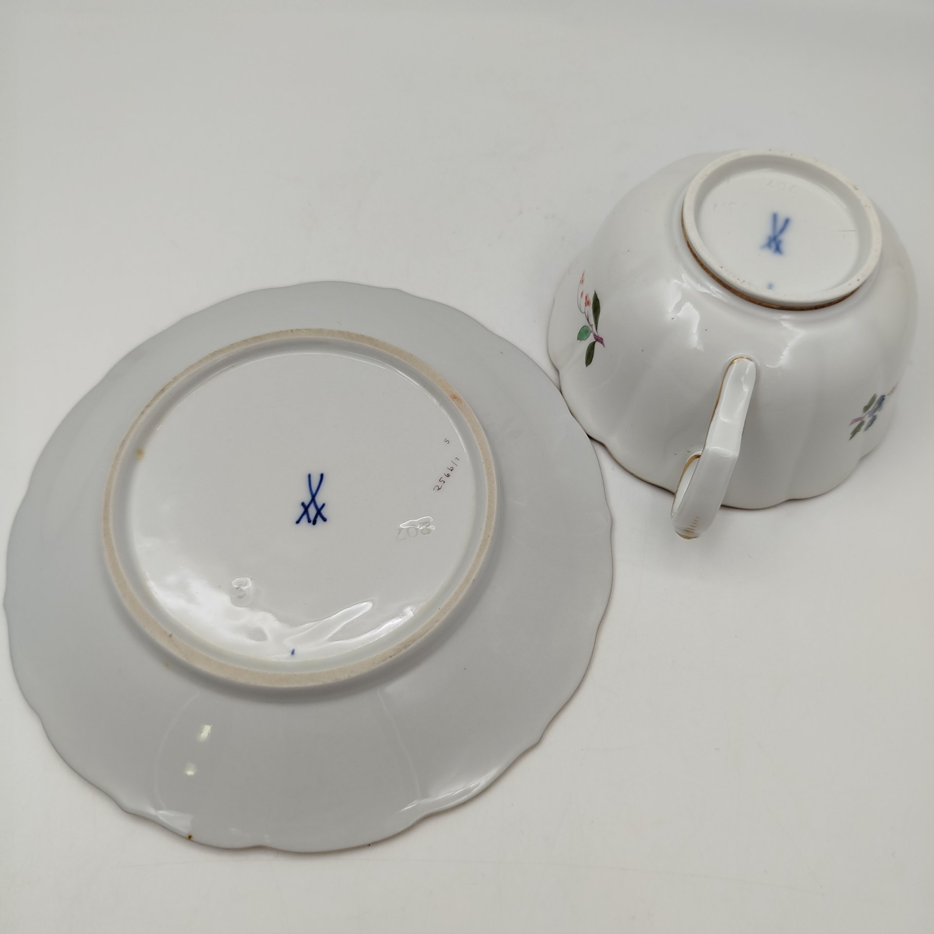 Пара чайная "Butterfly" (Бабочка), фарфор, роспись, золочение, Meissen (Мейсенский фарфор), Германия, 1950-1970 гг.