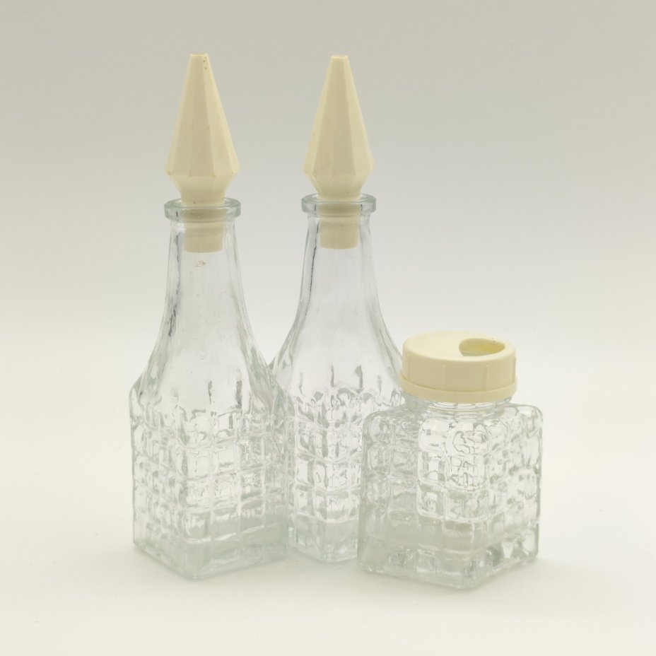 Набор для специй на подставке из 3-х предметов (солонка и две бутылочки для масла и уксуса)