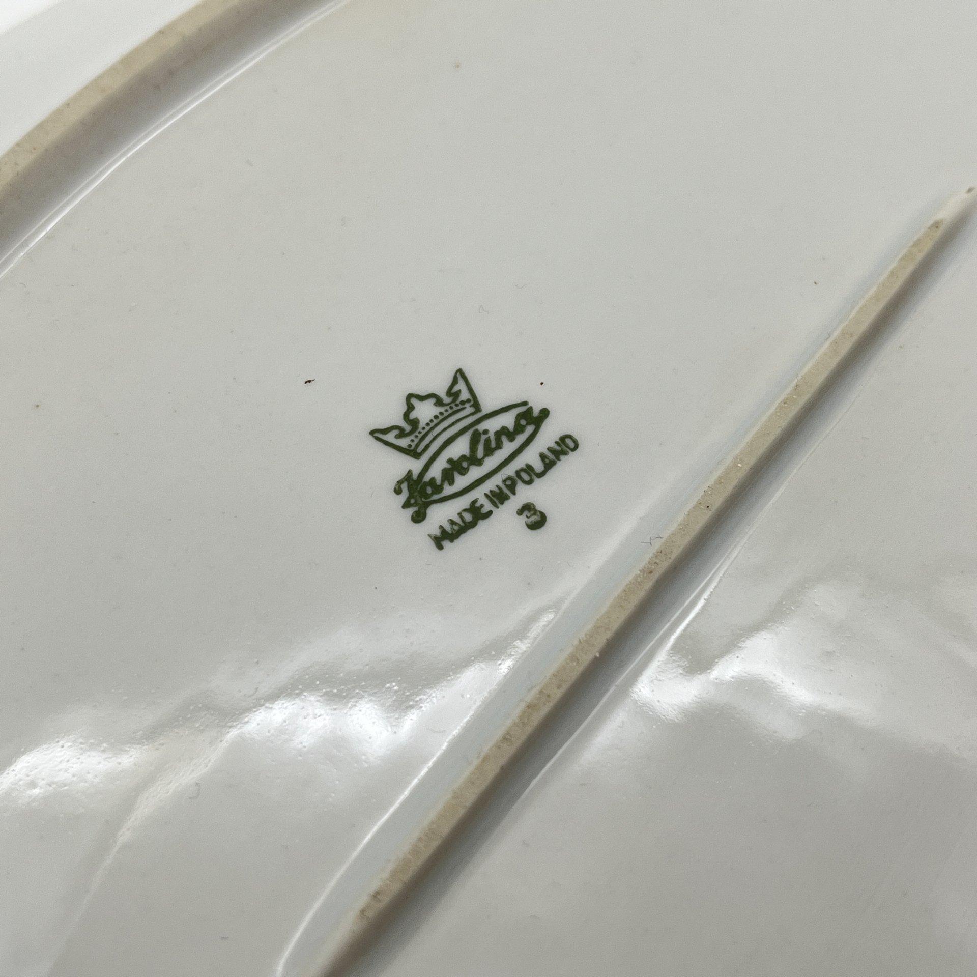 Блюдо, украшенное изображением розы, фарфор, деколь, золочение, Karolina (Фарфоровая мануфактура «Каролина», Польша), Польша, 1980-1990 гг.