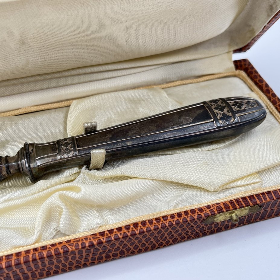 Сервировочная лопатка для торта в кофре