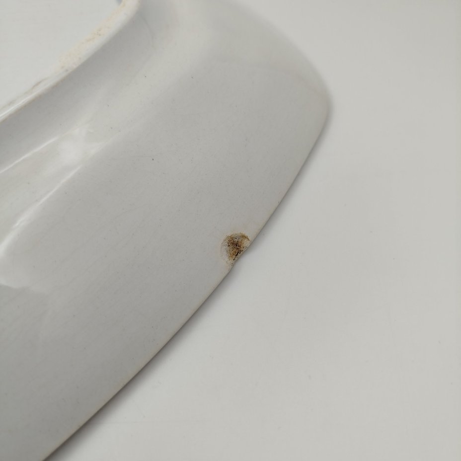 Блюдо с орнаментом вдоль борта, фаянс, деколь, Товарищество М.С. Кузнецова в Дрейлингсбуше (K.P.M. Dreylingsbusch), Российская империя, 1889-1918 гг.