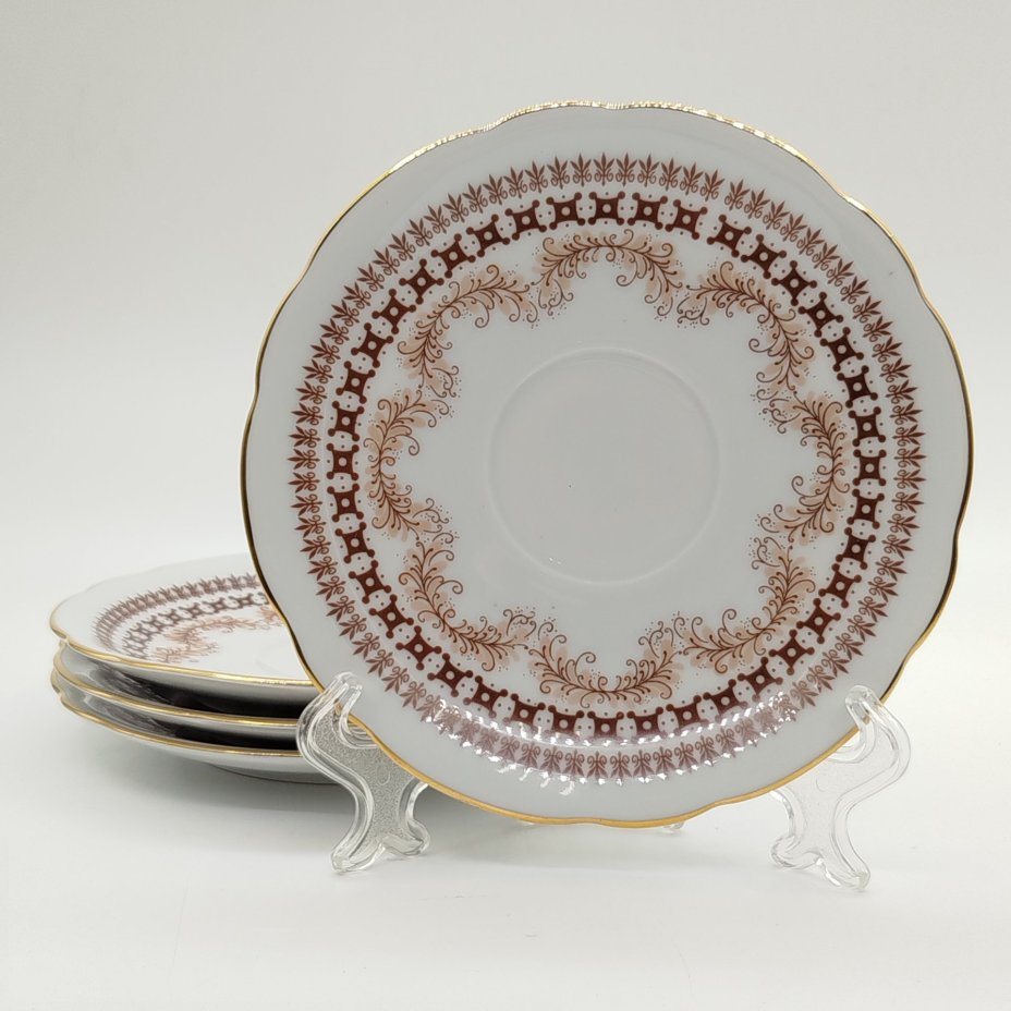 Набор из 4-х блюдец с монохромным цветочным декором