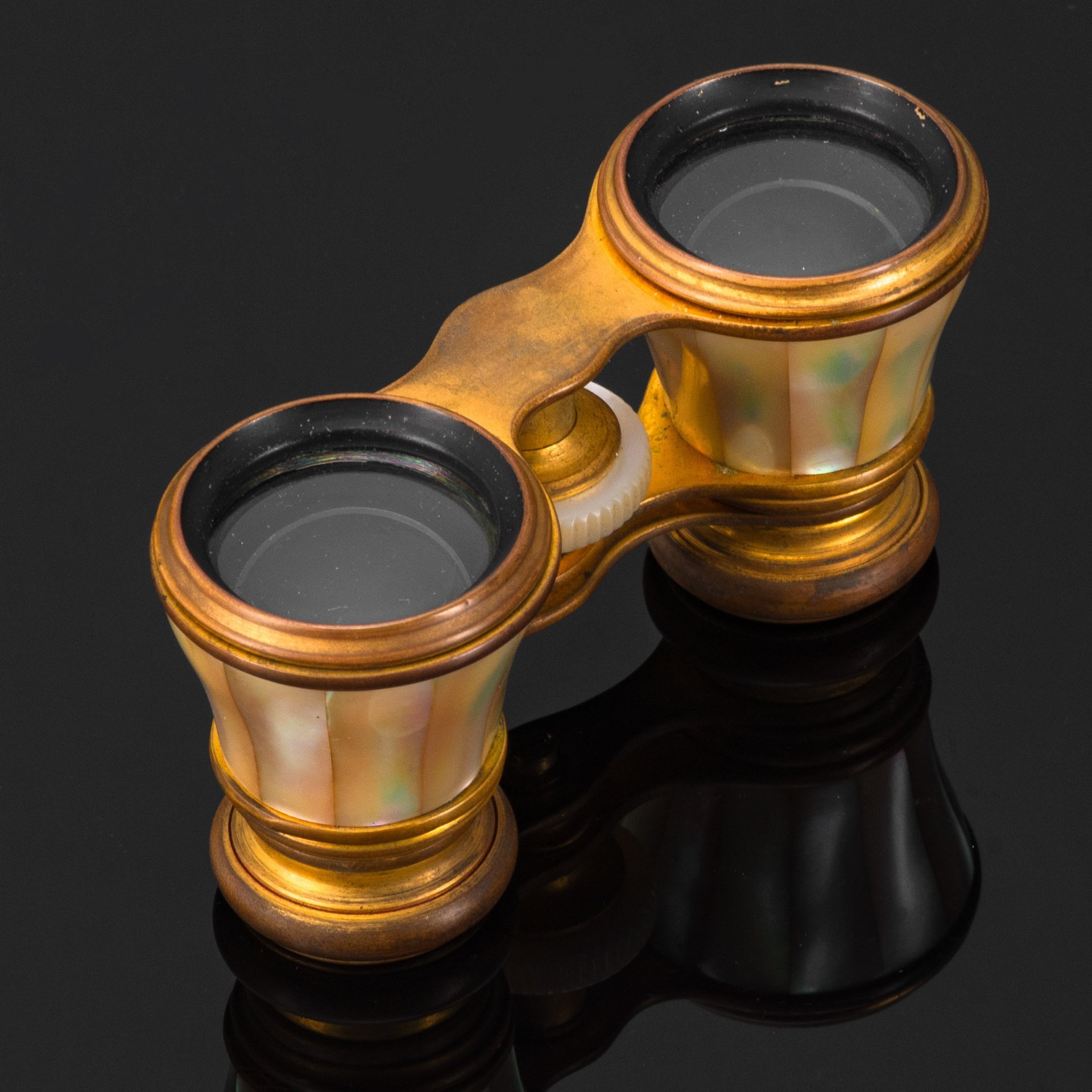 Бинокль театральный в чехле