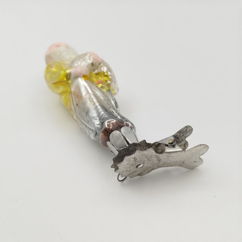 Ёлочная игрушка "Старик" из серии "Сказка о золотой рыбке" на прищепке, стекло, металл, роспись, Завод стеклянных ёлочных украшений и оптических изделий, г. Москва, СССР, 1950-1960 гг.