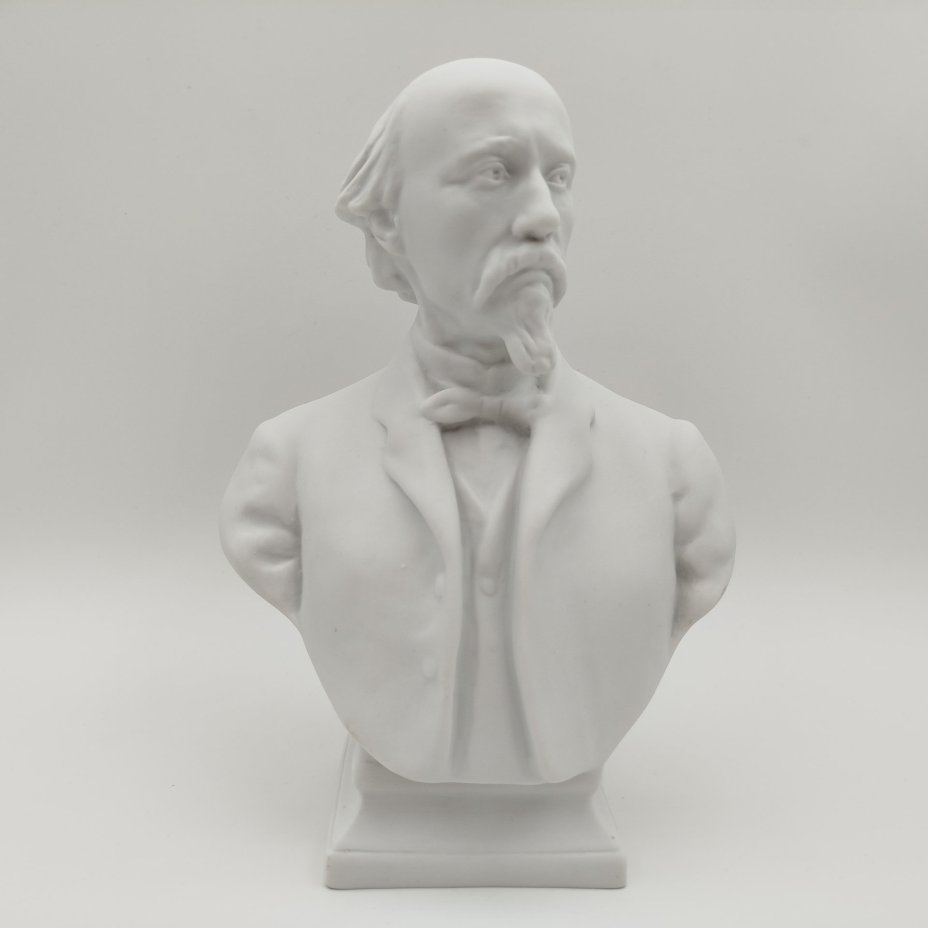 Бюст "А.Н. Некрасов", скульптор Л.Ю. Эйдлин, Ленинградский фарфоровый завод (ЛФЗ)