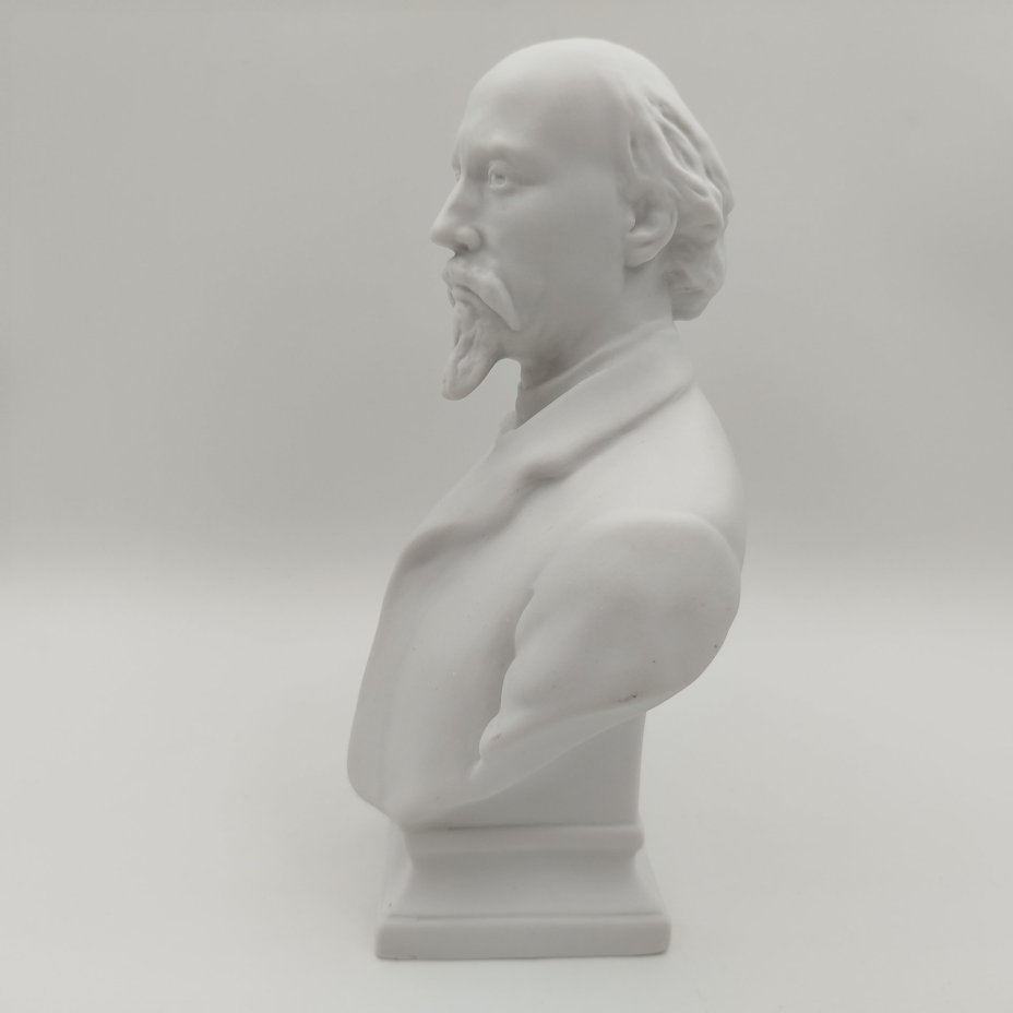 Бюст "А.Н. Некрасов", скульптор Л.Ю. Эйдлин, Ленинградский фарфоровый завод (ЛФЗ)