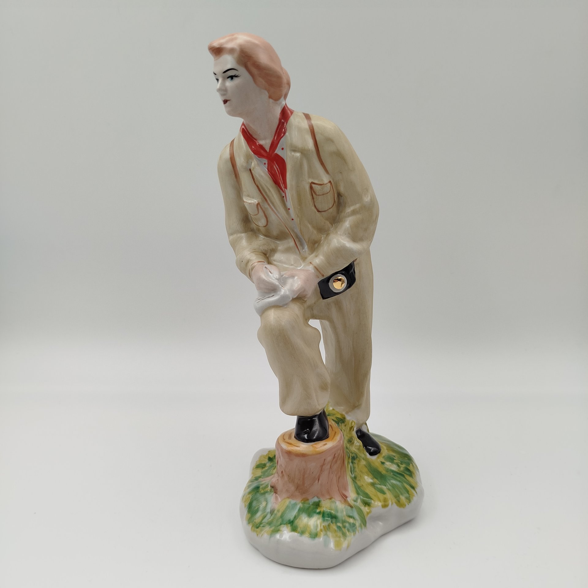 Статуэтка "Геолог", фарфор, роспись, золочение, Барановский фарфоровый завод, Украина, 1980-2000 гг.