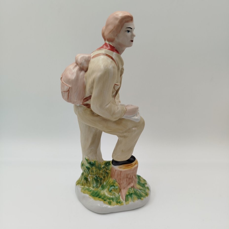Статуэтка "Геолог", фарфор, роспись, золочение, Барановский фарфоровый завод, Украина, 1980-2000 гг.