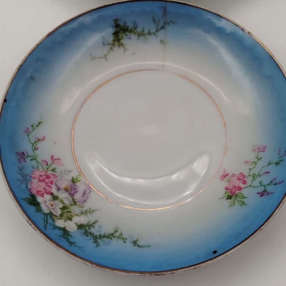 Набор из 2 чайных пар с декором из полевых цветов, фарфор, крытье, деколь, золочение, Российская империя, 1880-1910 гг.