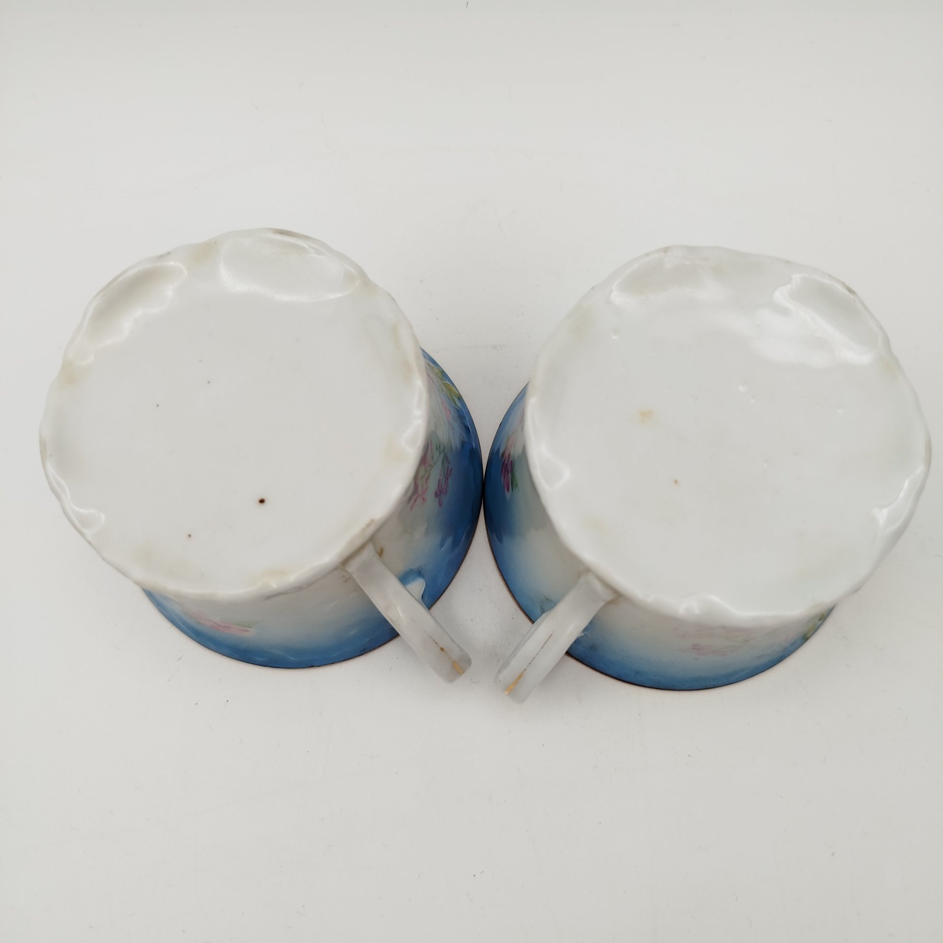 Набор из 2 чайных пар с декором из полевых цветов, фарфор, крытье, деколь, золочение, Российская империя, 1880-1910 гг.