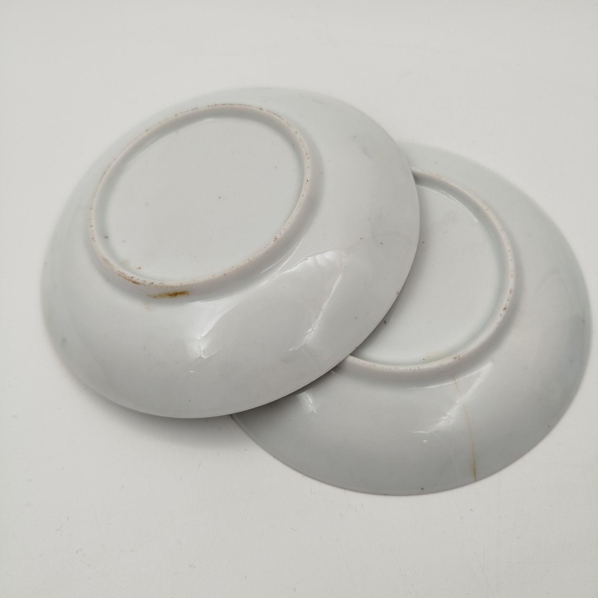 Набор из 2 чайных пар с декором из полевых цветов, фарфор, крытье, деколь, золочение, Российская империя, 1880-1910 гг.