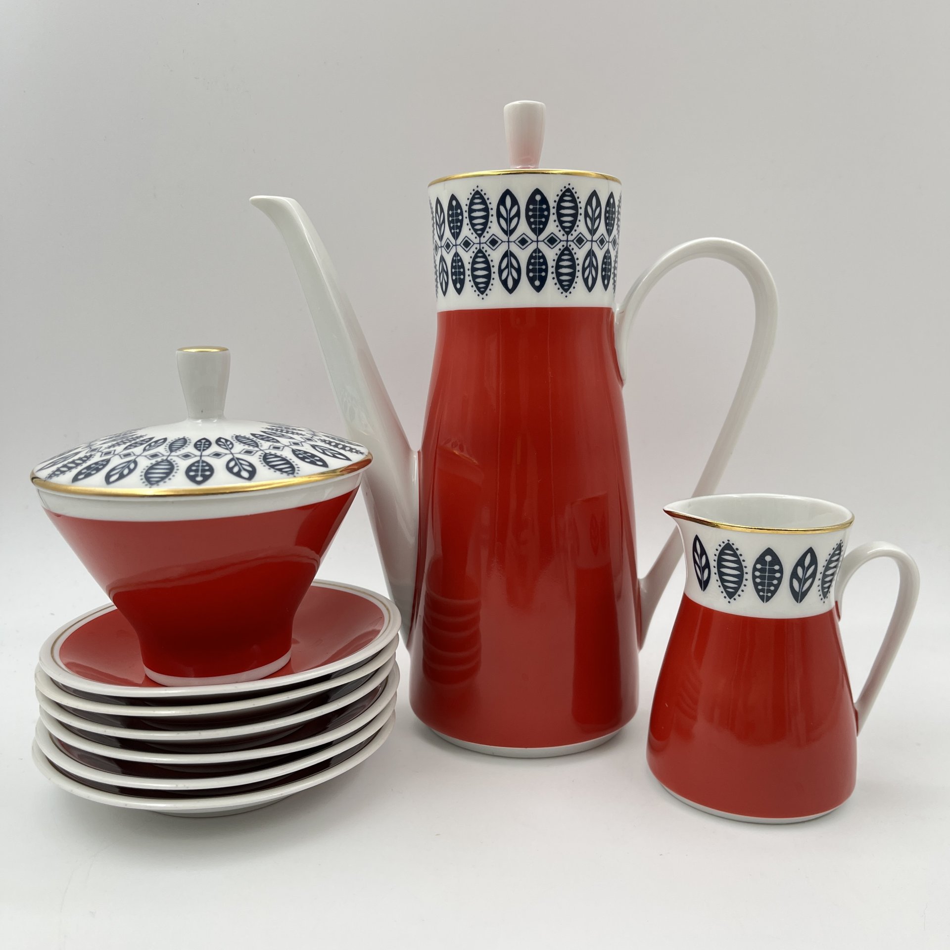 Сервиз кофейный с растительным орнаментом на 6 персон (15 предметов)