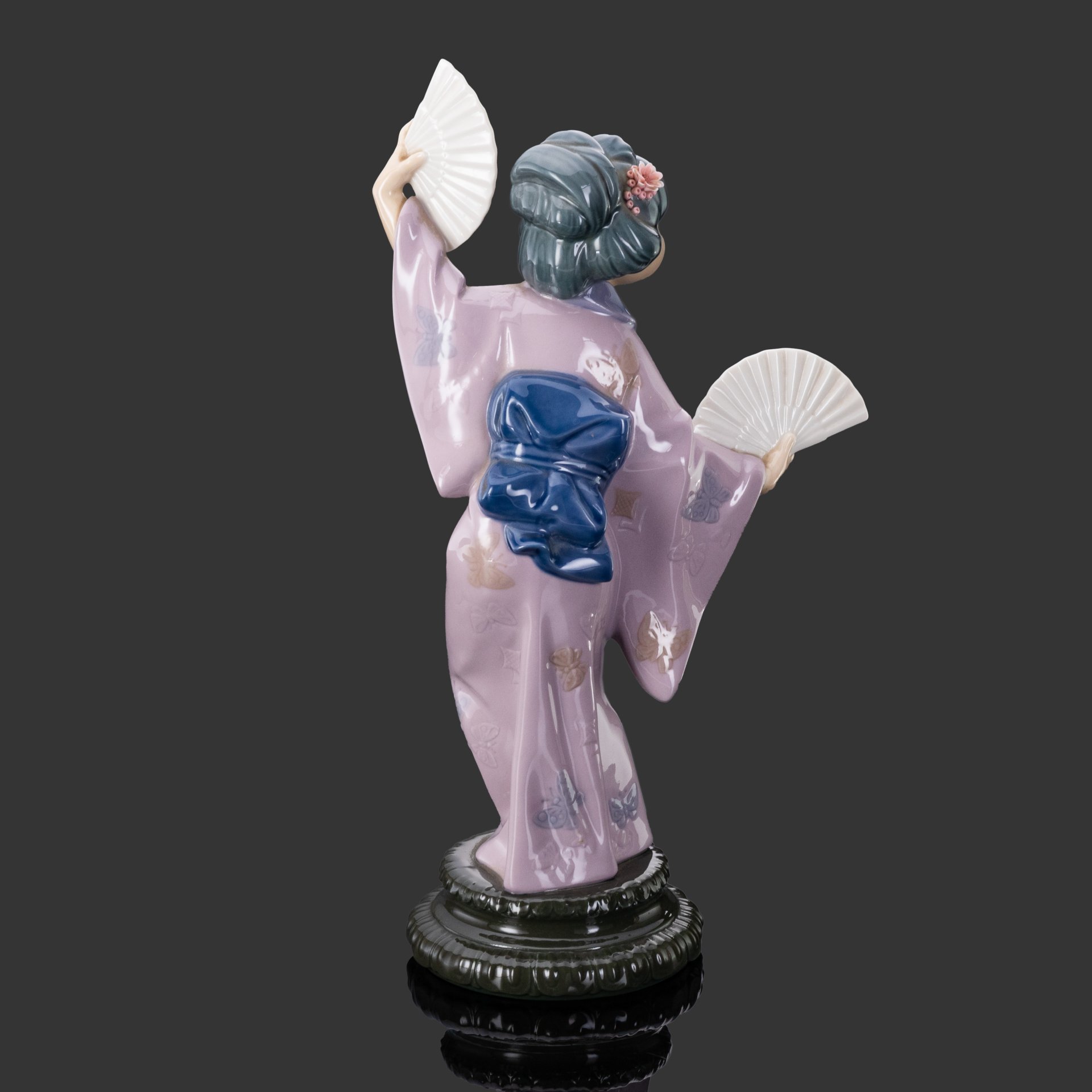 Статуэтка "Madama Butterfly" ("Танец гейши с веерами"), скульптор Salvador Debon, фарфор, роспись, Lladro, Lladro