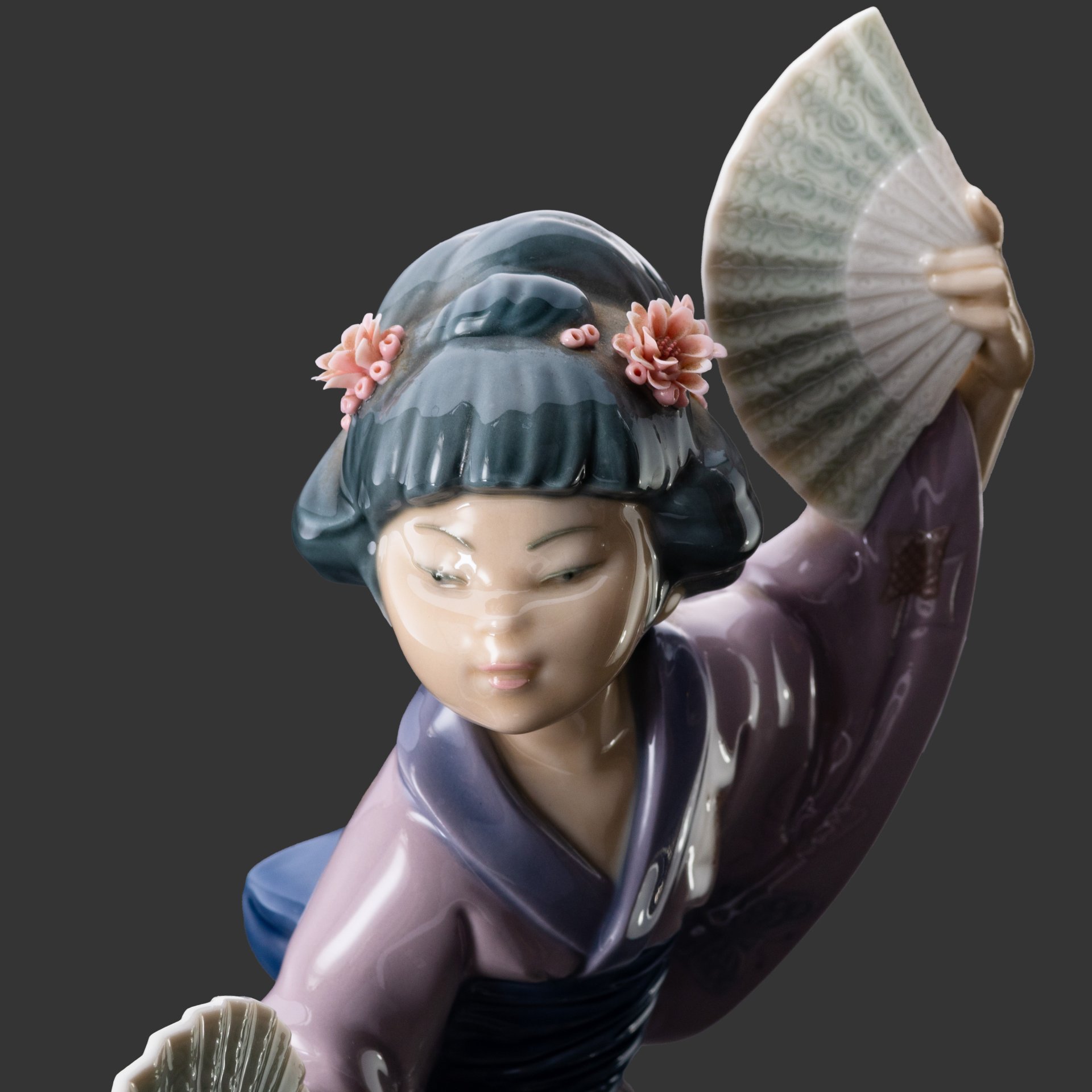 Статуэтка "Madama Butterfly" ("Танец гейши с веерами"), скульптор Salvador Debon, фарфор, роспись, Lladro, Lladro