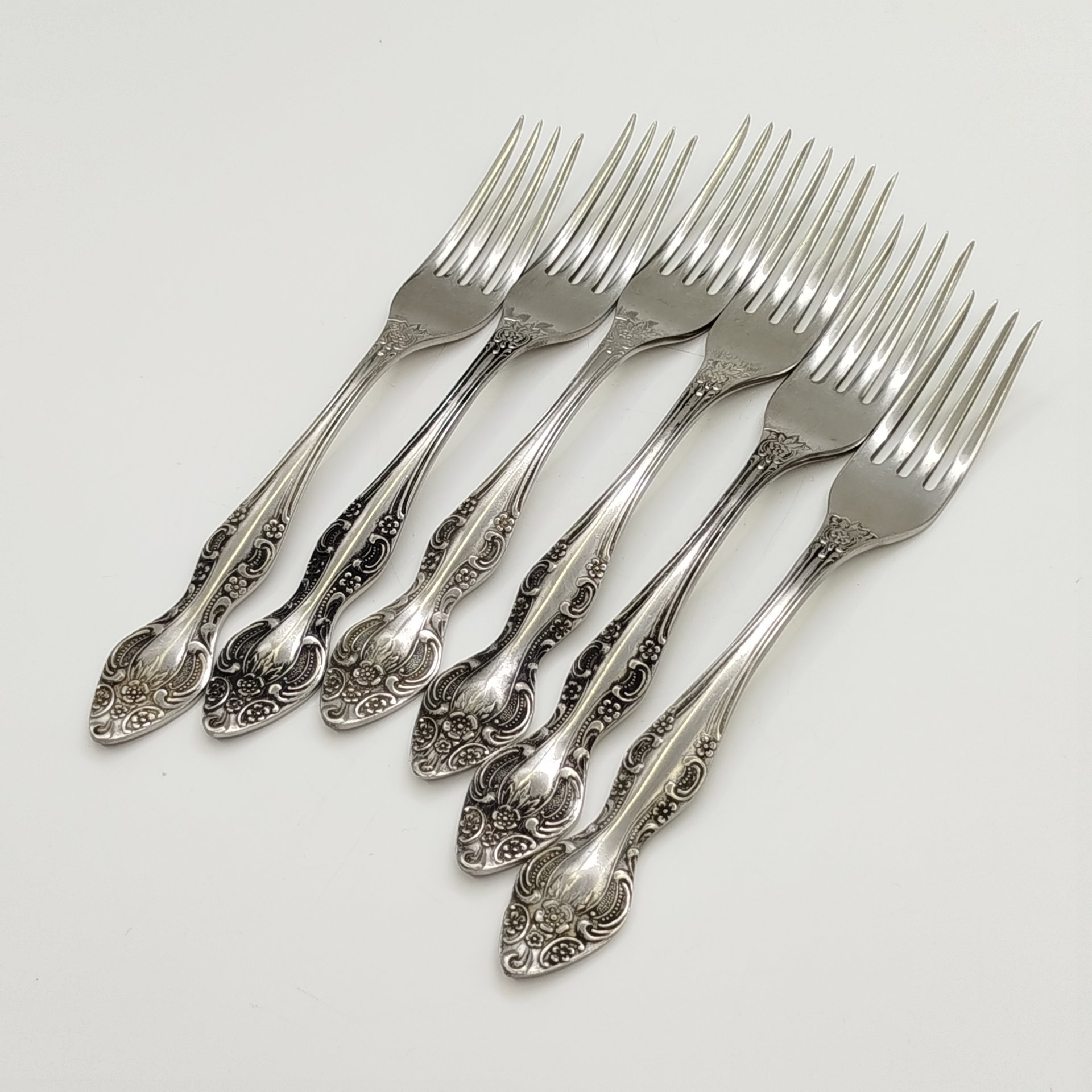 Набор вилок на 6 персон с цветочным декором на черенках, нержавеющая сталь, Кировский завод, СССР