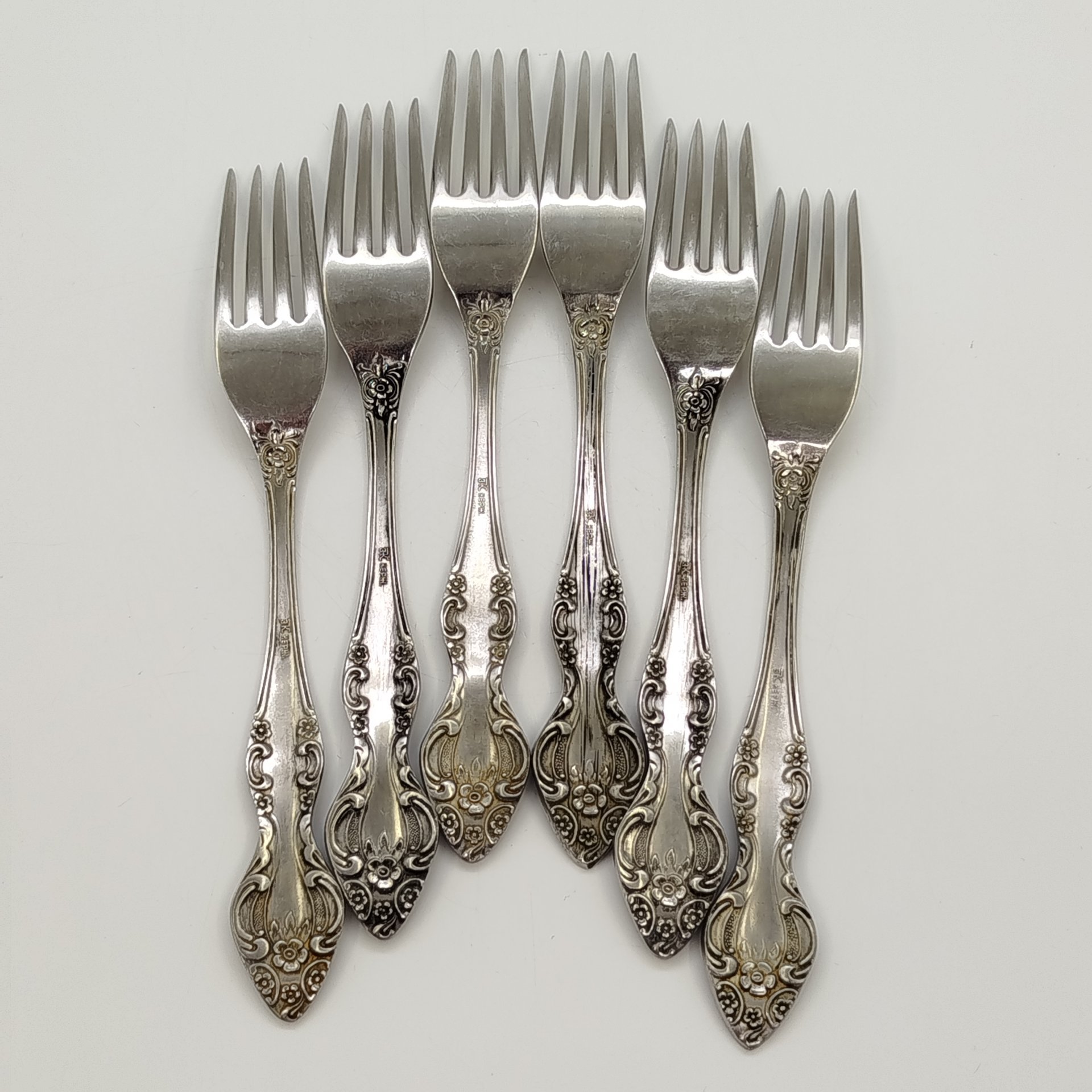 Набор вилок на 6 персон с цветочным декором на черенках, нержавеющая сталь, Кировский завод, СССР