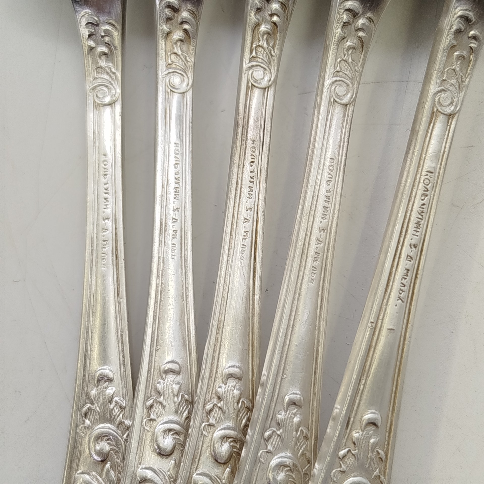 Набор из 5-ти столовых ложек с растительным декором, мельхиор (медь-никель), Кольчугинский завод цветных металлов, СССР, 1930-1960 гг.