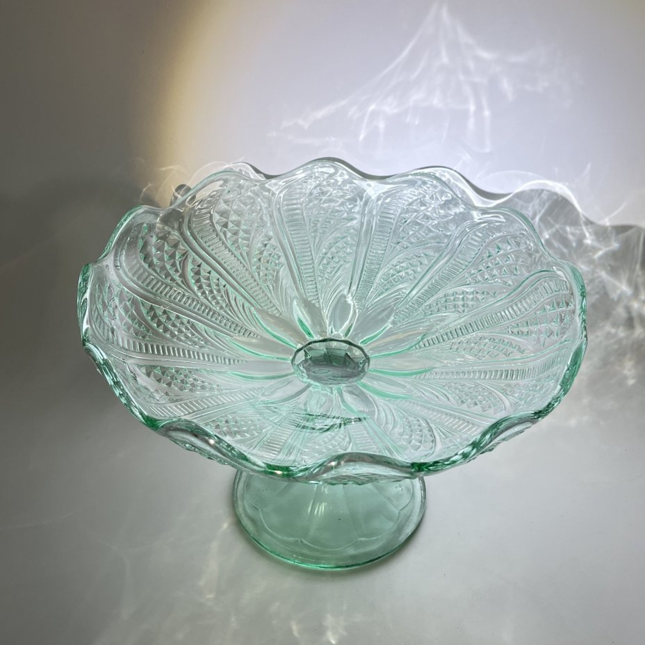 Фруктовница  зеленого оттенка с рельефным декором, Львовское СПО «Радуга»