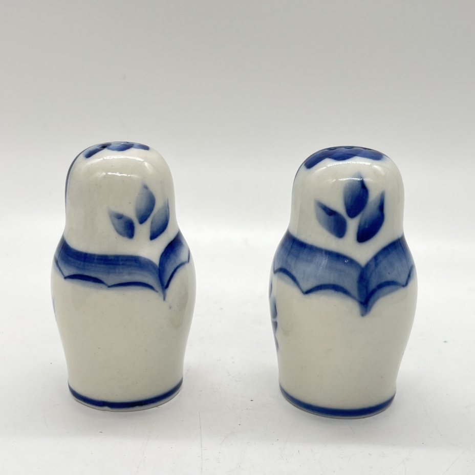 Набор для специй из перечницы и солонки "Матрешки", Гжель