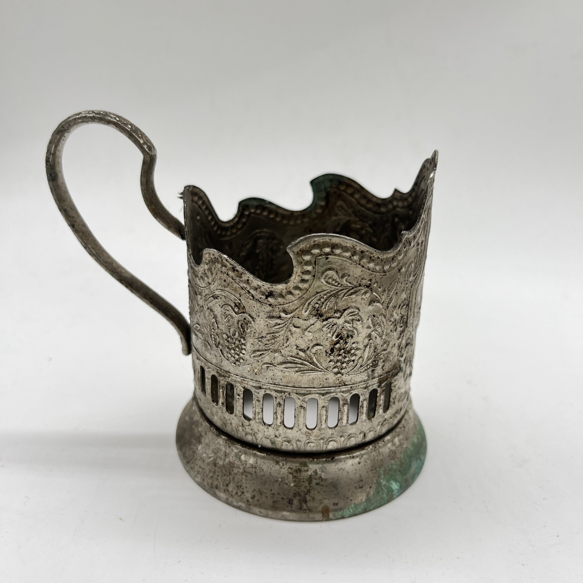 Подстаканник с изображением на космическую тематику, мельхиор (медь-никель), Кольчугинский завод цветных металлов, СССР, 1970-1990 гг.