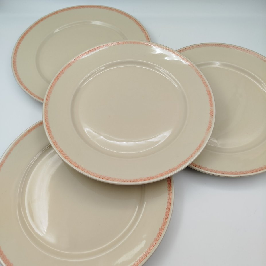 Набор из 4-х столовых тарелок, украшенных растительным орнаментом, фарфор, золочение, деколь, Rosenthal (Розенталь), Германия, 1941 г.