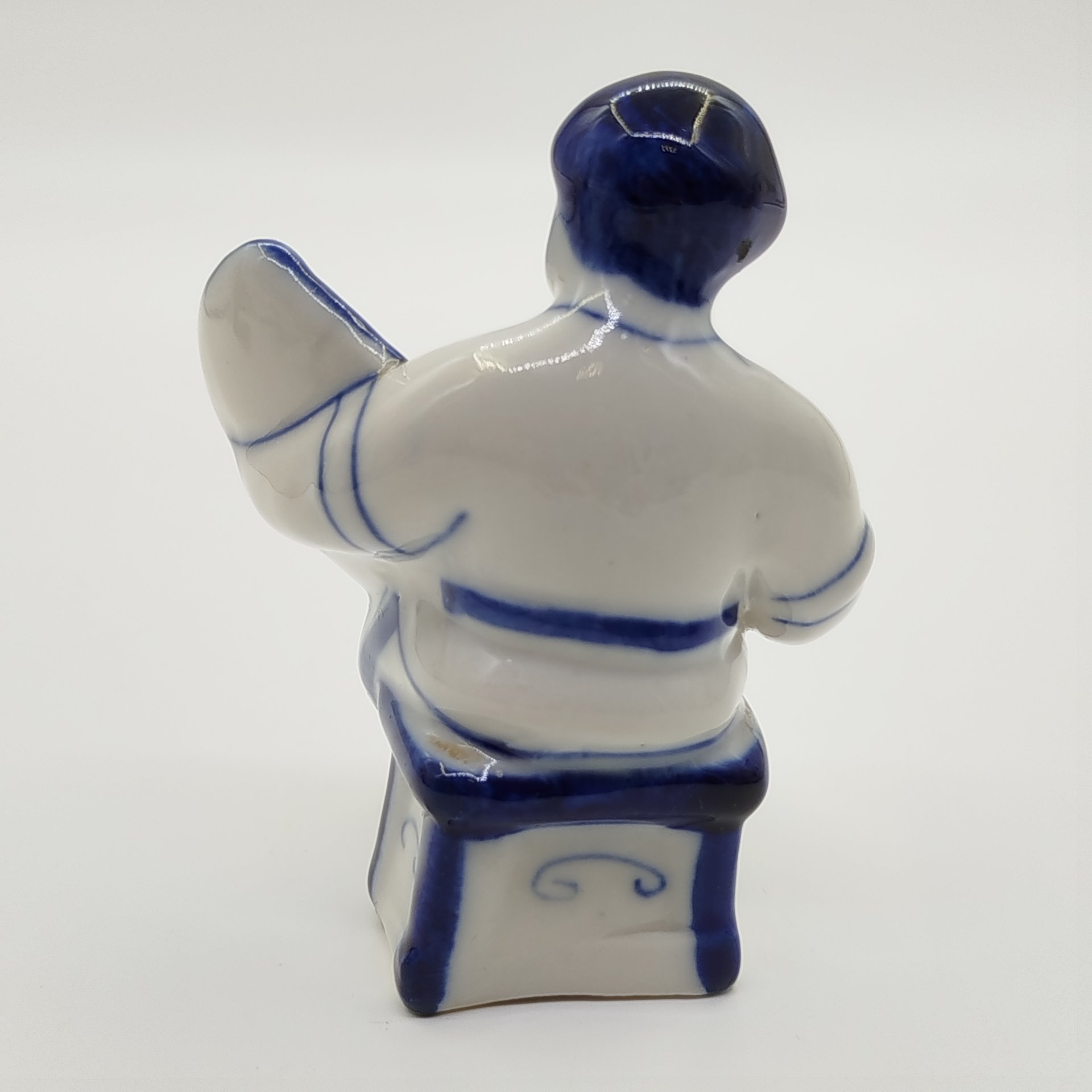 Статуэтка "Жостовский мастер", автор В.В. Неплюев