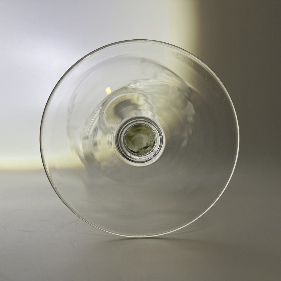 Вазочка (конфетница) на длинной ножке с цветочным декором