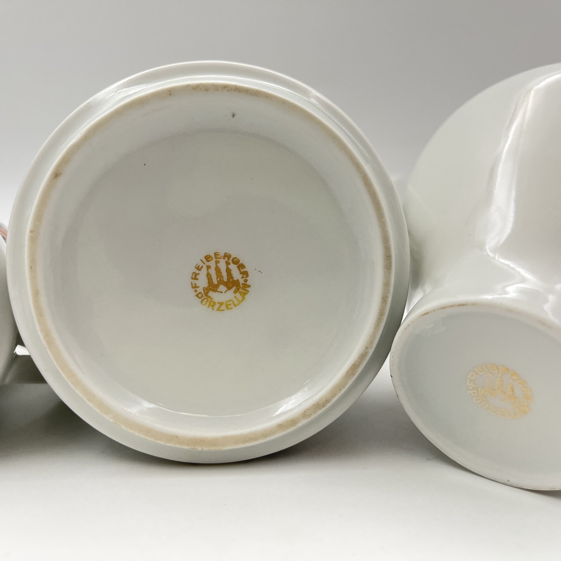 Сервиз кофейный с геометрическим декором, на 6 персон (15 предметов)