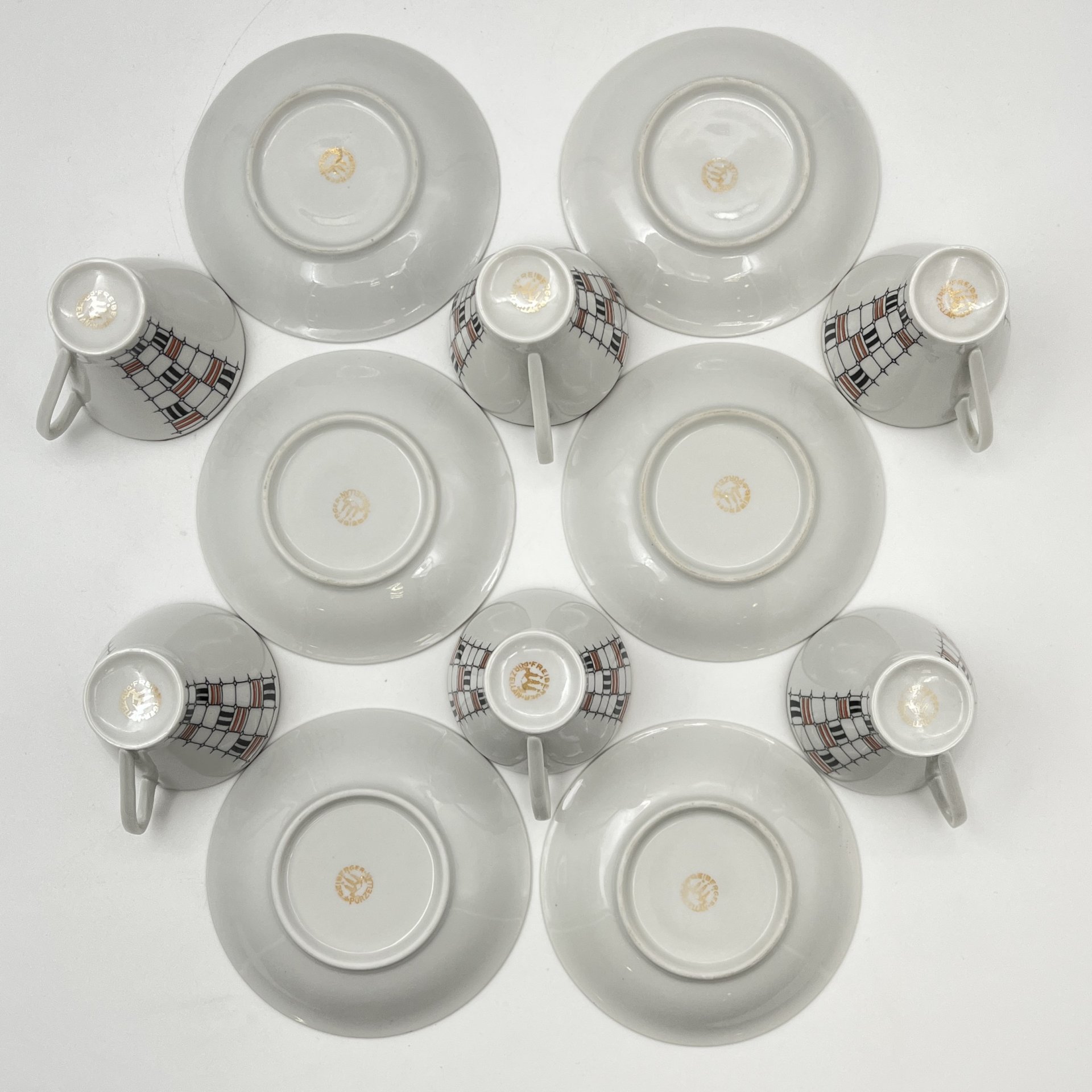 Сервиз кофейный с геометрическим декором, на 6 персон (15 предметов)