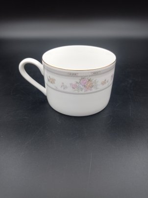 Чашка с цветочным декором, Farberware, фарфор, деколь, золочение, Китай, 1992 г.