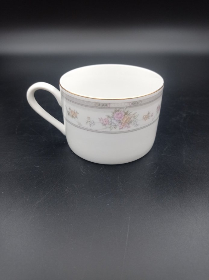 Чашка с цветочным декором, Farberware, фарфор, деколь, золочение, Китай, 1992 г.