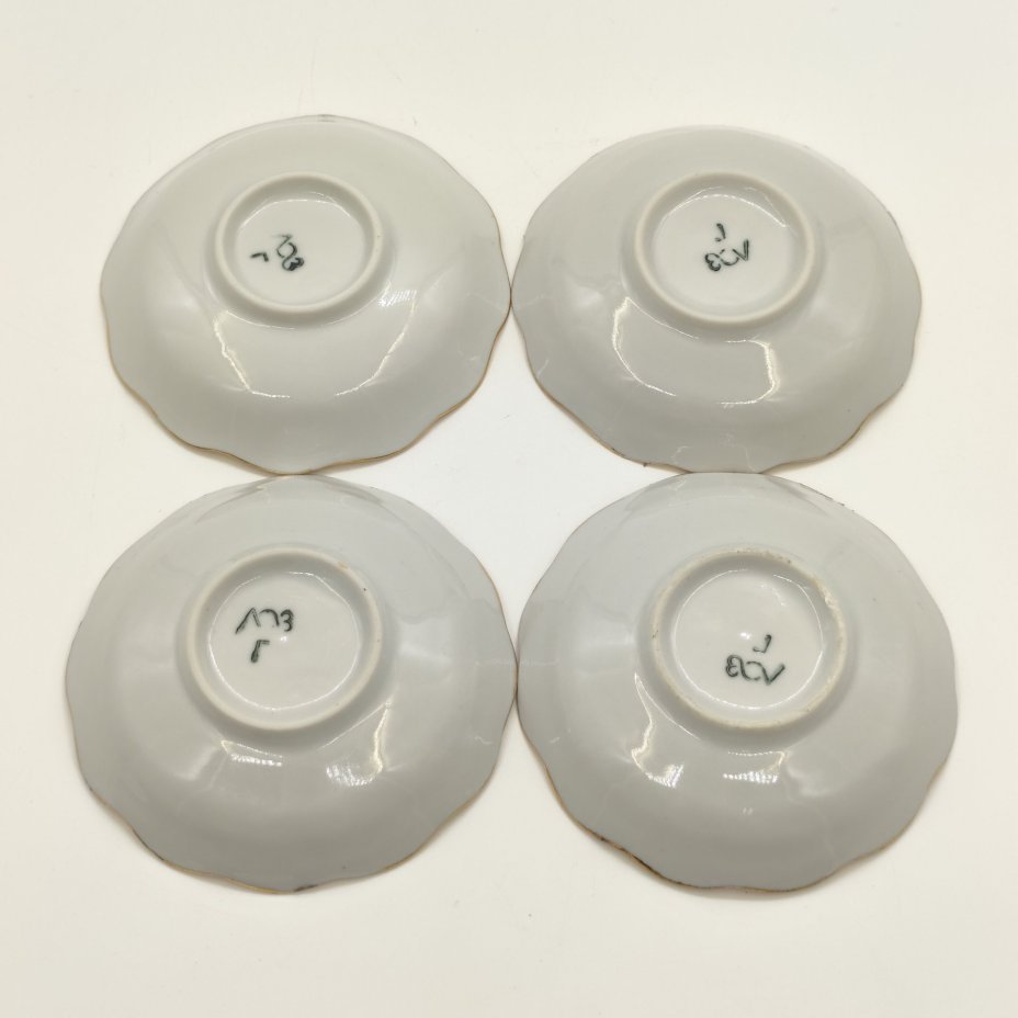 Набор из 4-х розеток с декором в виде роз, фарфор, деколь, золочение, Ленинградский опытный завод (ЛОЗ), СССР, 1984-1991 гг.