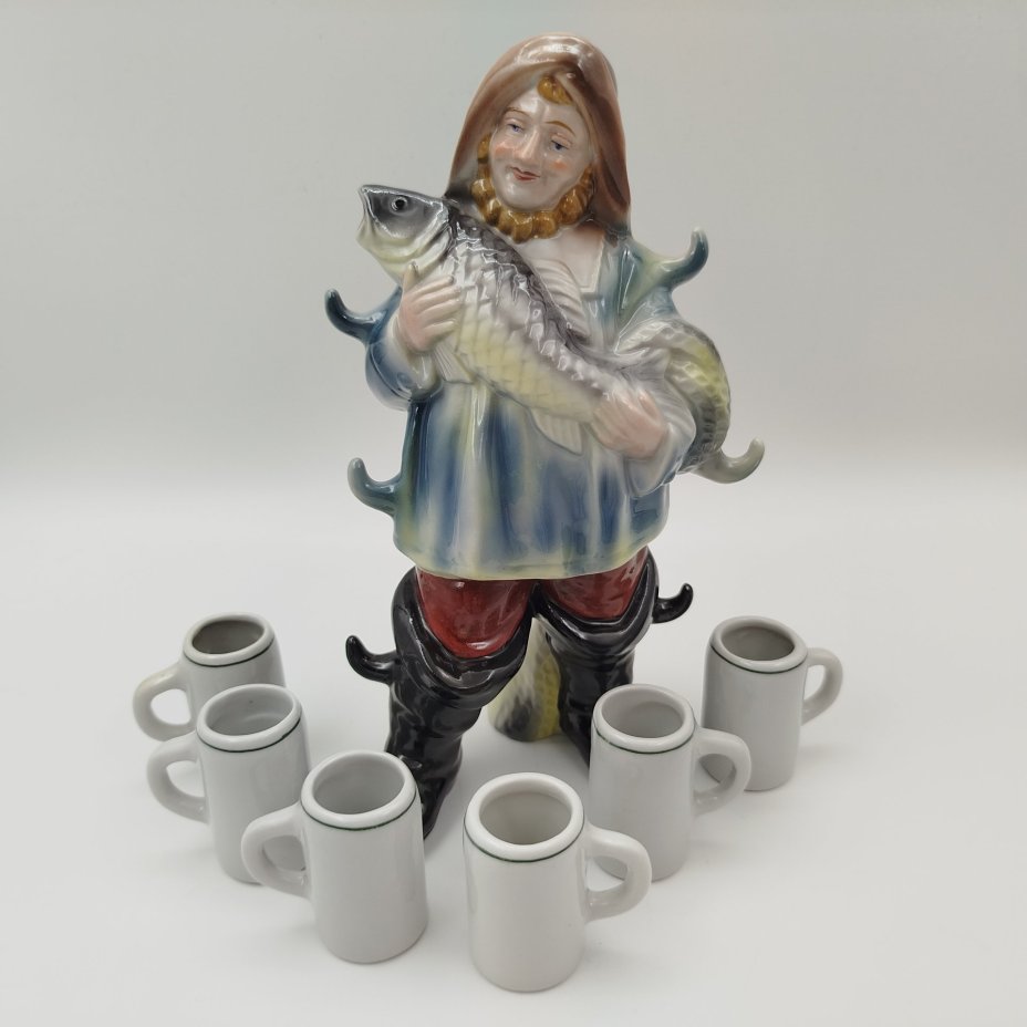 Штоф  "Рыбак с рыбой" со стопками на 6 персон, Elska, фарфор, роспись, Европа, 1980-2000 гг.