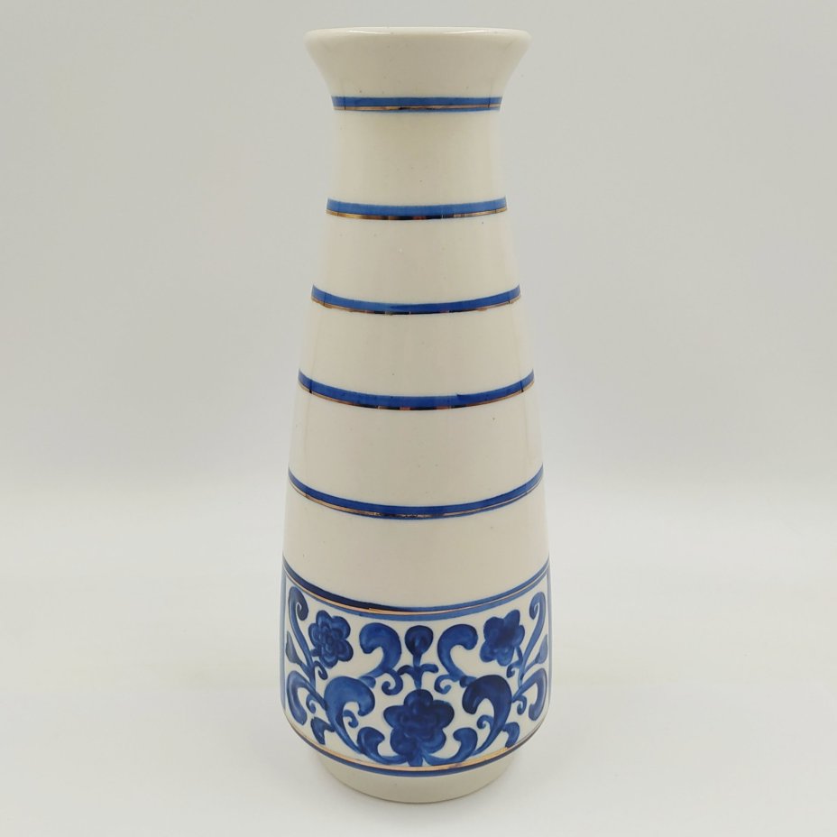 Ваза с растительным декором и олимпийской символикой, фарфор, роспись, золочение, Бронницкий завод фарфоровых изделий «Возрождение», СССР, 1980 г.