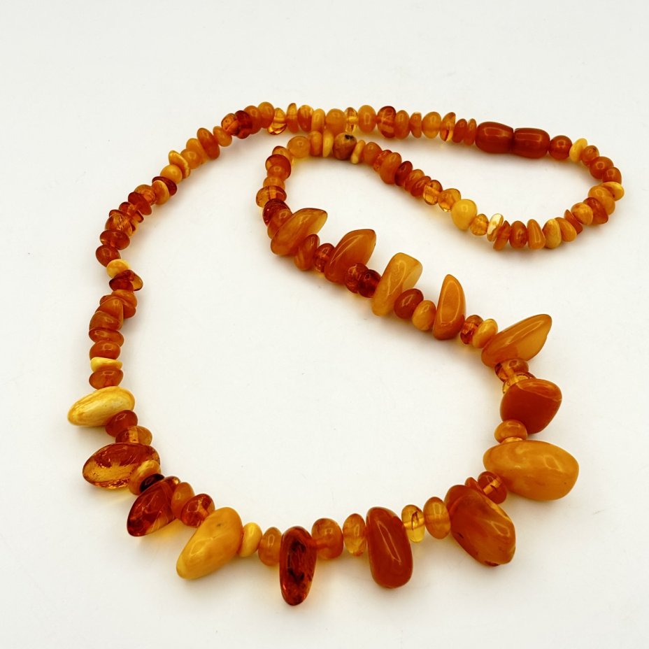 Бусы из бусин различных форм и размеров, янтарь, СССР, 1960-1980 гг.