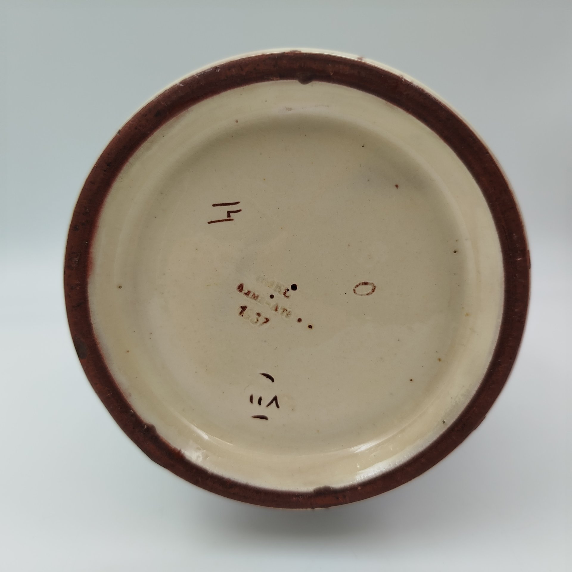 Ваза овоидной формы с орнаментальным декором, Научно-экспериментальная керамическая станция (НЭКС), г. Алма-Ата, керамика, роспись, СССР, 1937 г.