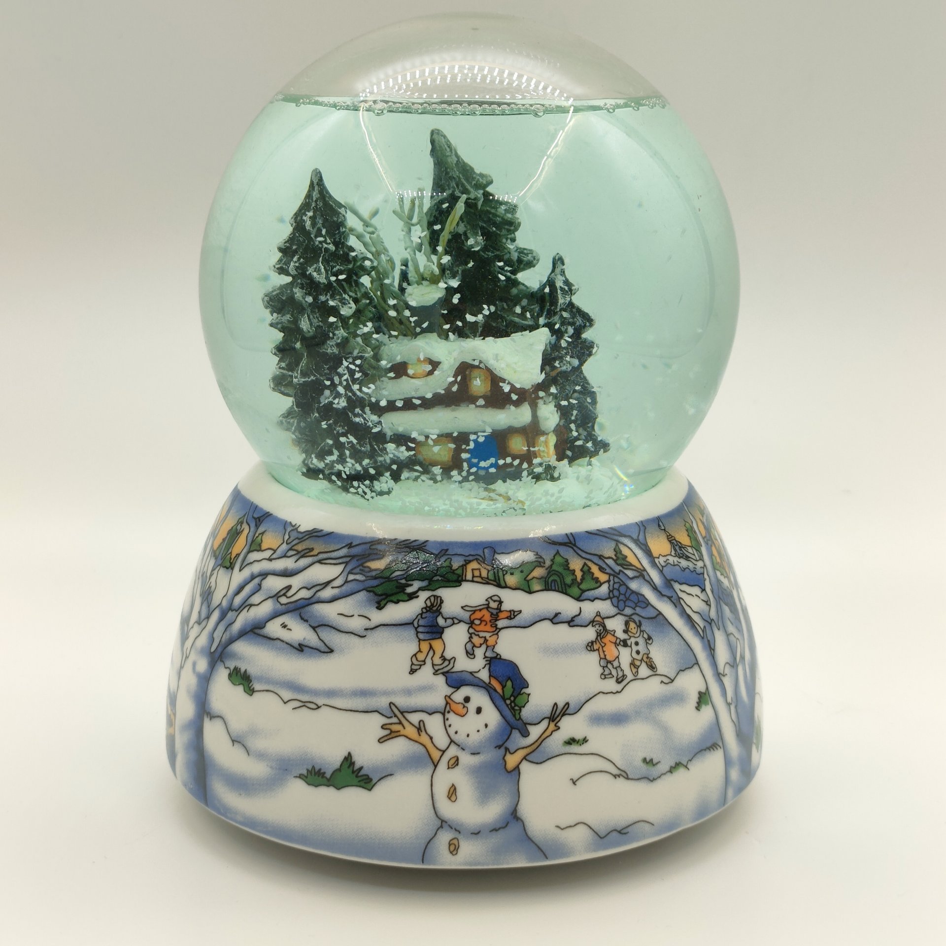 Шар музыкальный "Зима", фарфор, деколь, металл, пластик, стекло, Российская Федерация, 2000-2015 гг.