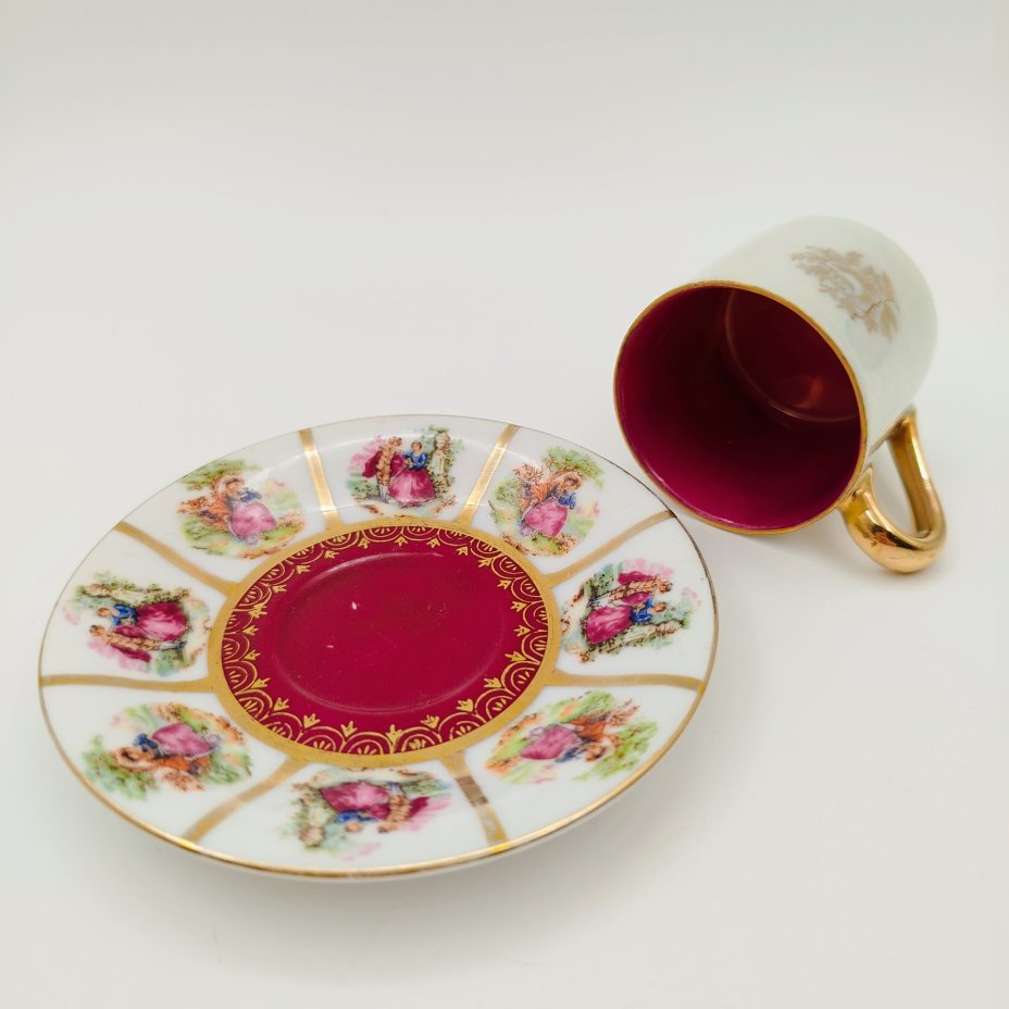 Пара кофейная, украшенная галантными сценами