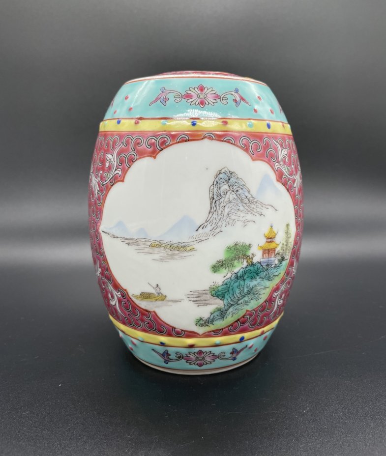 Чайница в форме бочонка с пейзажно-растительным декором, Zhongguo Zhi Zao