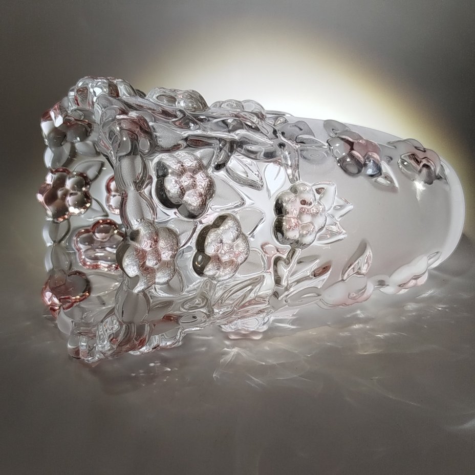 Ваза миниатюрная с рельефным цветочным декором, Walther Glas
