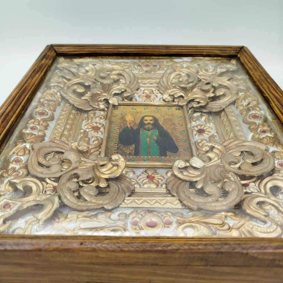 Икона "Святой Феодосий Кавказский" в киоте