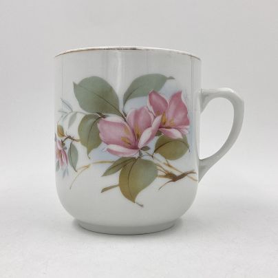 Кружка, украшенная цветочным декором, фарфор, деколь, золочение, Cesky porcelan a.s. Dubi (Original Bohemia), Чехия, 1980-2000 гг.