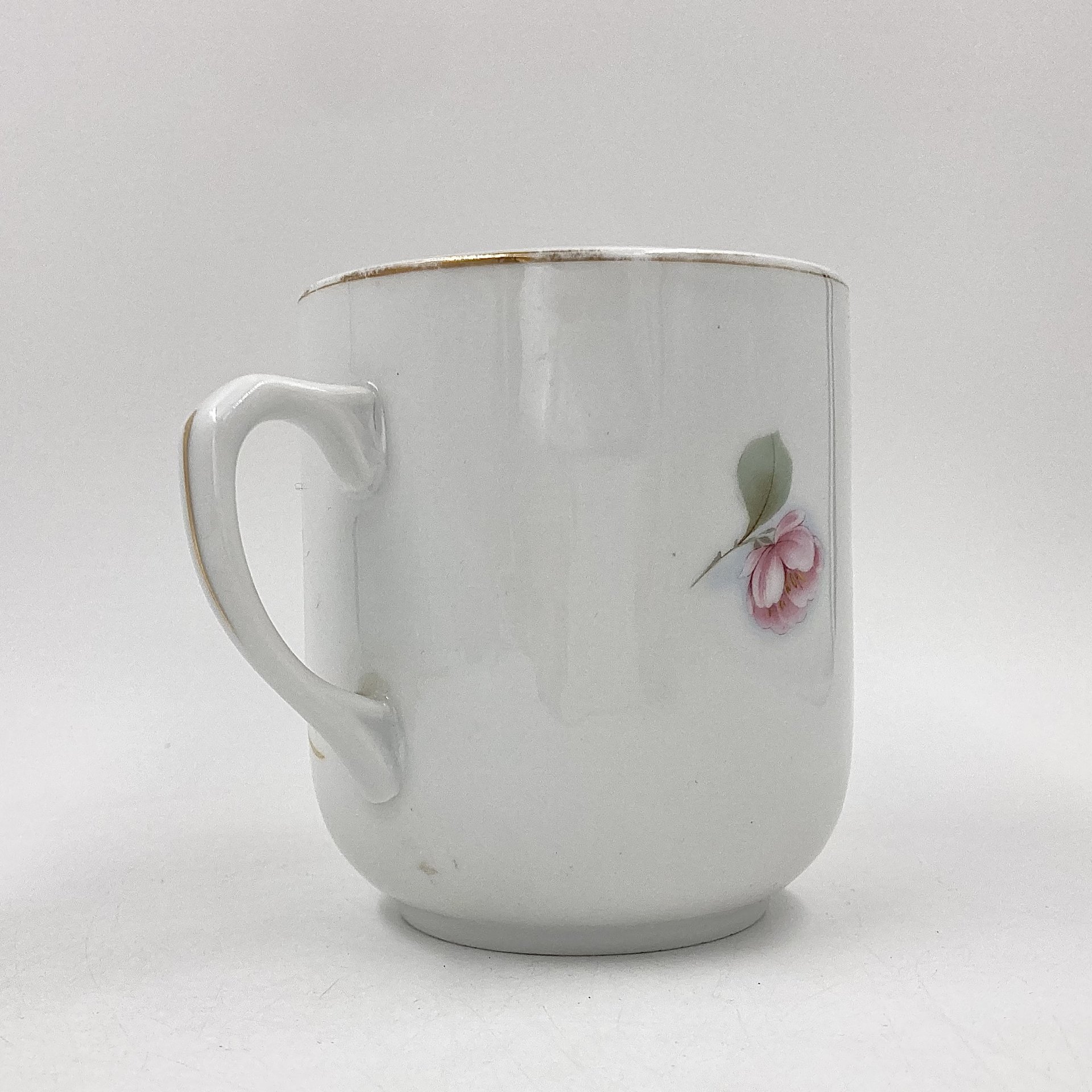Кружка, украшенная цветочным декором, фарфор, деколь, золочение, Cesky porcelan a.s. Dubi (Original Bohemia), Чехия, 1980-2000 гг.