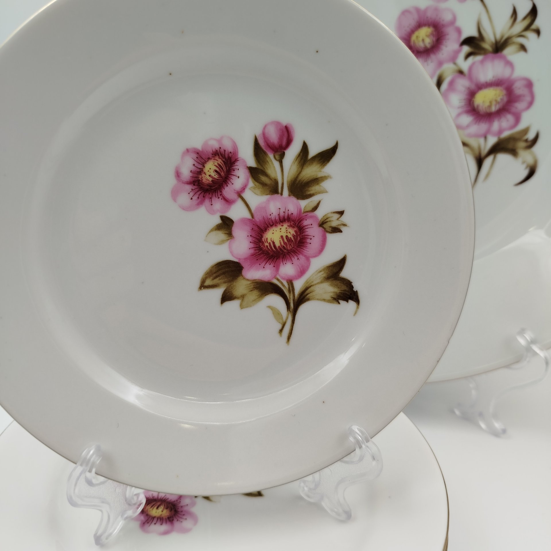 Комплект для подачи десерта, украшенные цветочным декором, (Блюдо и 6 десертных тарелок), фарфор, деколь, золочение, Kahla, Германия, 1970-1990 гг.