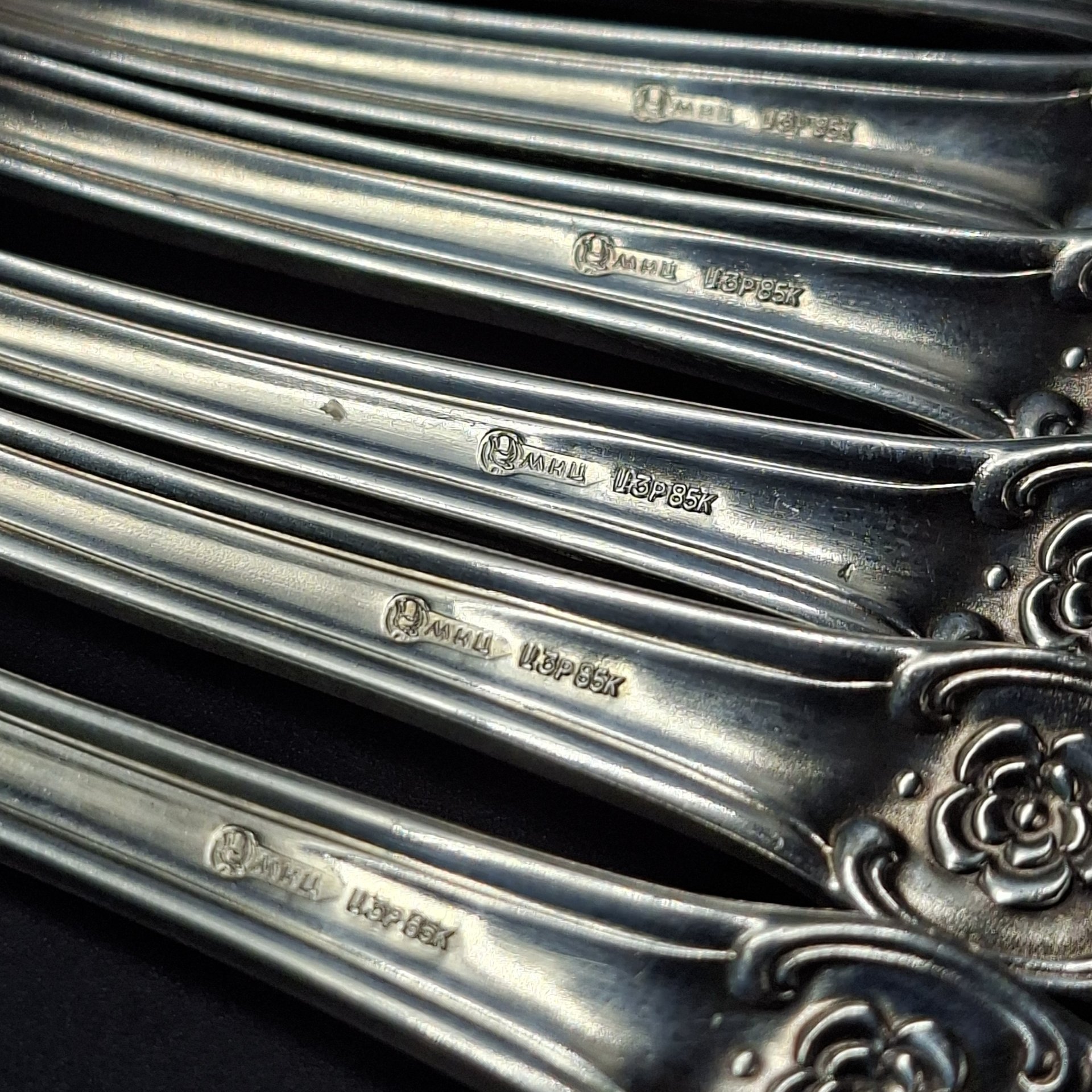 Набор из шести обеденных вилок "Серебряная роза", мНЦ (медь-никель-цинк), Кольчугинский завод цветных металлов, СССР, 1970-1990 гг.