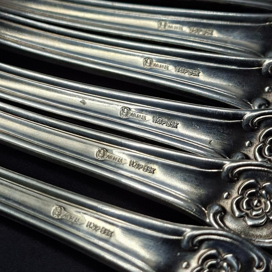 Набор из шести обеденных вилок "Серебряная роза", мНЦ (медь-никель-цинк), Кольчугинский завод цветных металлов, СССР, 1970-1990 гг.