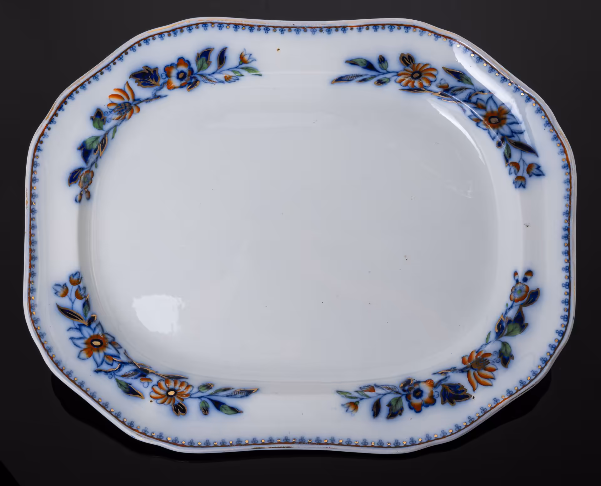 Блюдо с фигурным бортом и цветочным декором, Copeland Spode