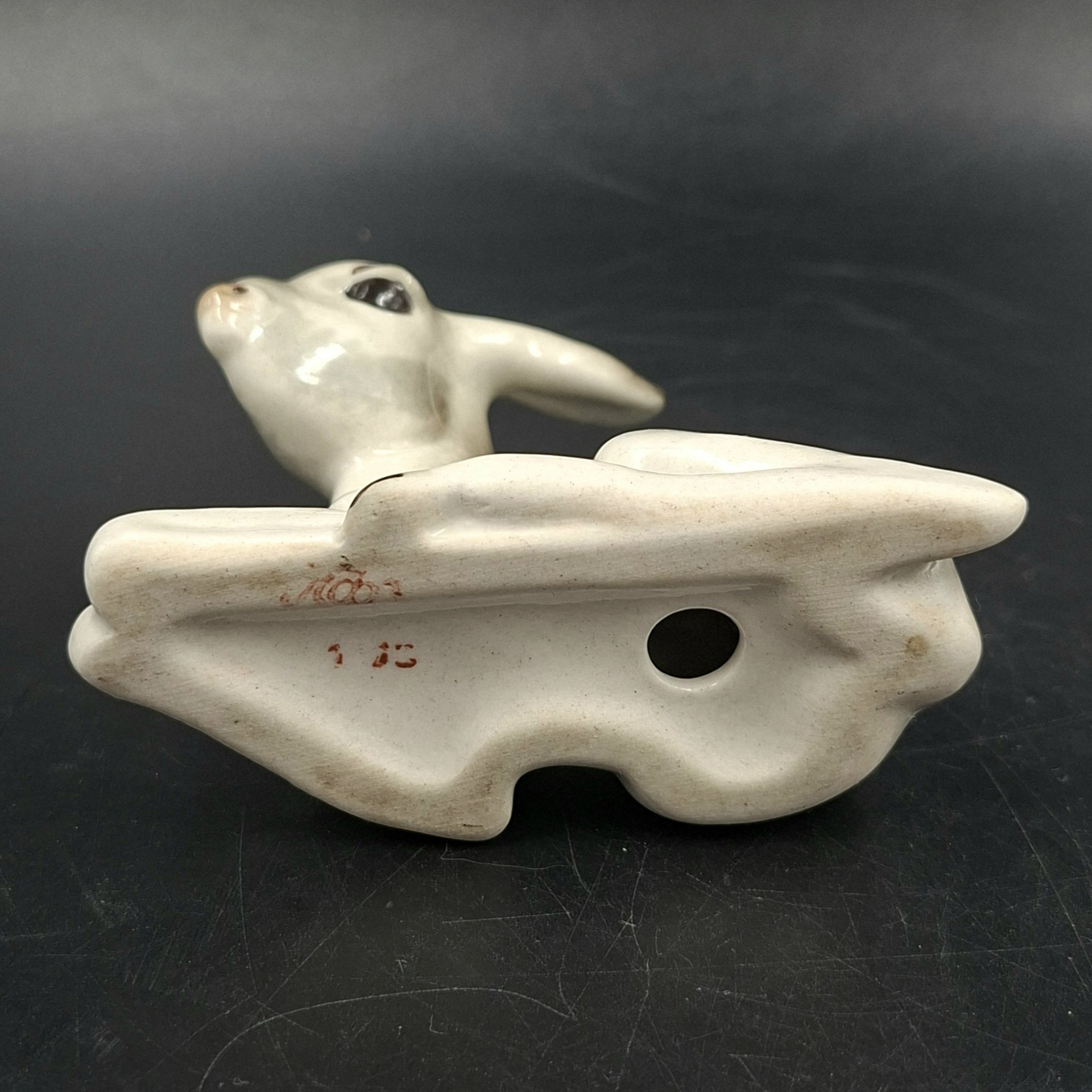 Статуэтка "Ослик лежащий", скульптор П.П. Веселов, фарфор, роспись, аэрография, Императорский фарфоровый завод (ИФЗ), Российская Федерация, 1970-1992 гг.