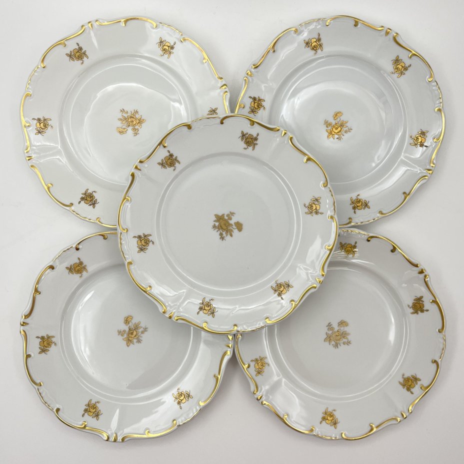 Набор из 5-ти десертных тарелок, украшенных цветочным декором, серия "Katharina", фарфор, золочение, Weimar Porzellan (Веймарский фарфор), ГДР, 1950-1980 гг.